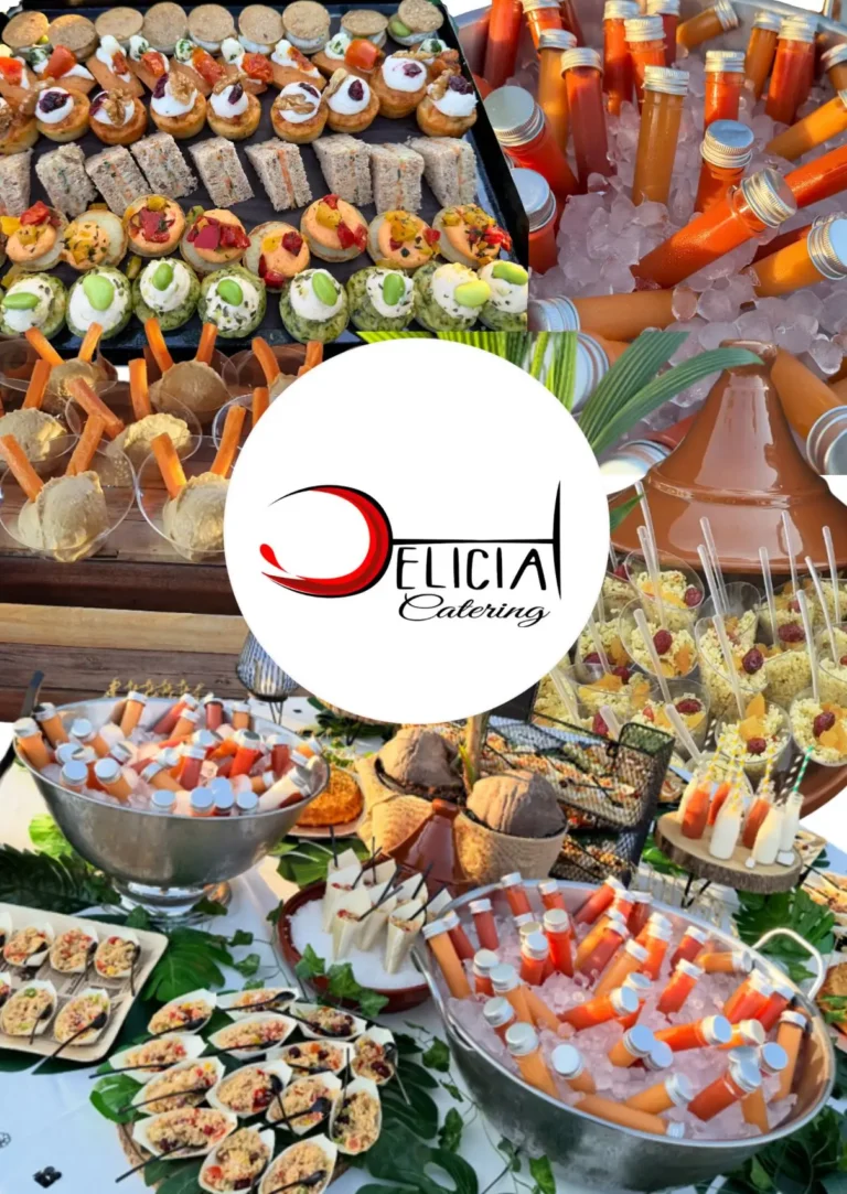 Plato de langostinos crujientes con salsa, presentados como aperitivo gourmet